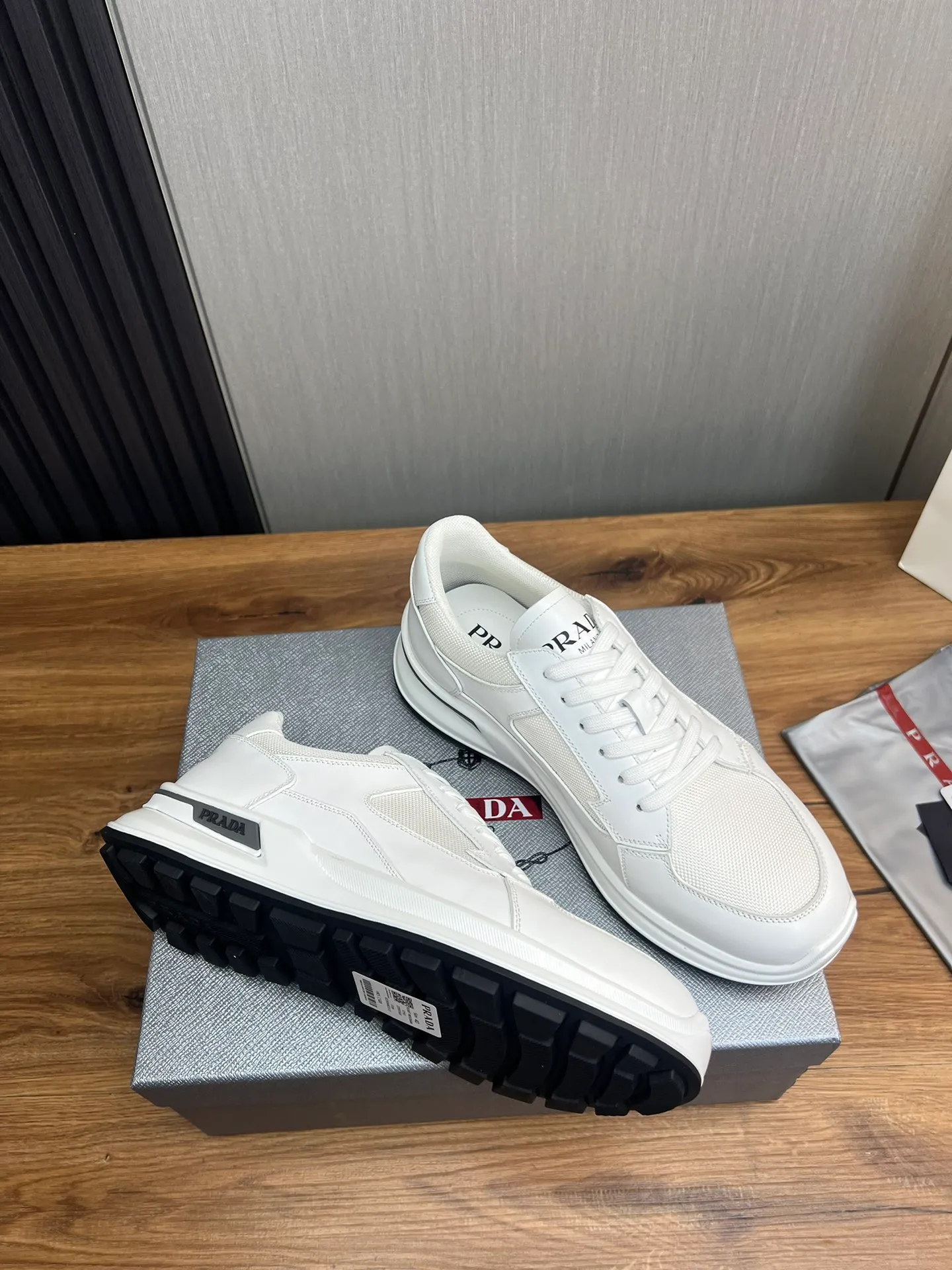 Men's shoes 💰620💰 [PRADA] Men's shoes are popular in the counter, official website is synchronized, 1 high-quality shipment ✔️Original cowhide stitching mesh + cowhide lining, 1🆚1 replica, original original bottom, 38-45 (45 customized, non-refundable)